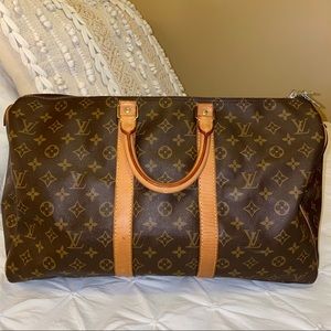 Beautiful well preserved Louis Vuitton duffel bag